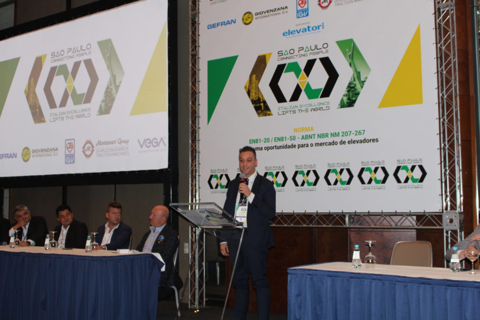 São Paulo Connecting People: Encontro global do setor de transportes verticais debate as novas normas para o mercado de elevadores e escadas rolantes