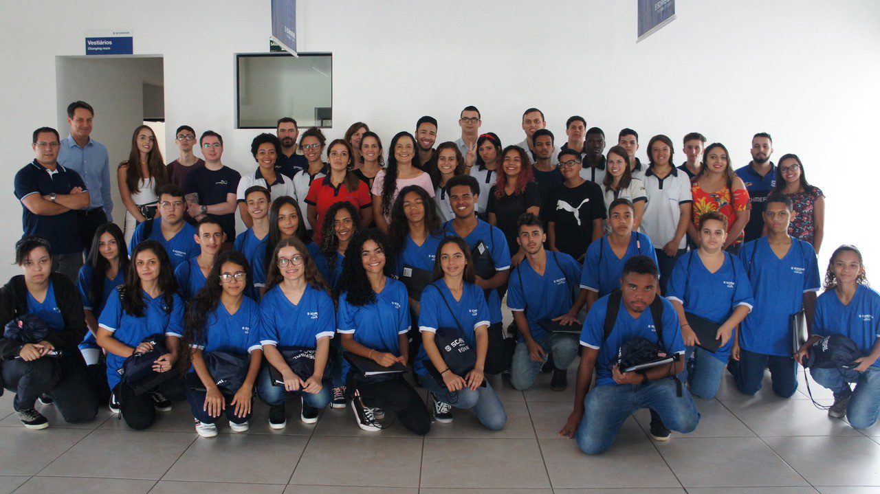 Indústria promove formação profissional para jovens