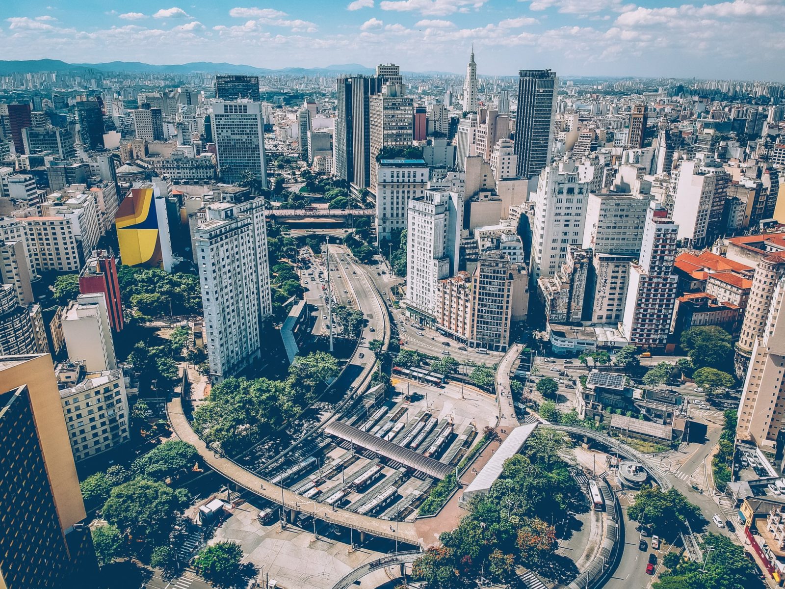 Juros baixos e condições facilitadas movimentam setor da construção civil e ajudam na retomada da economia