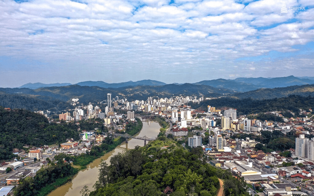 Setor aquecido impulsiona inovação e exclusividade na construção civil em Blumenau