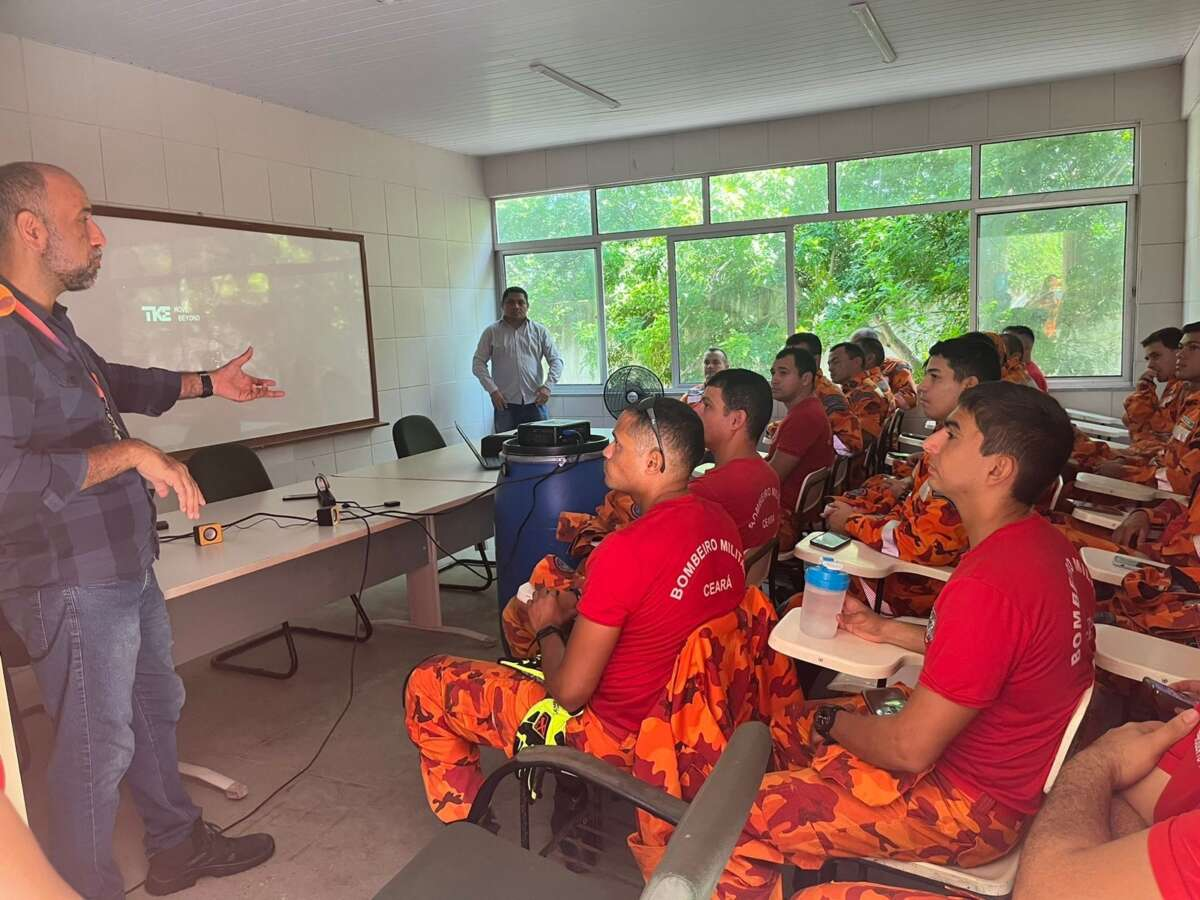 Corpo de Bombeiros do Ceará realiza treinamento sobre elevadores