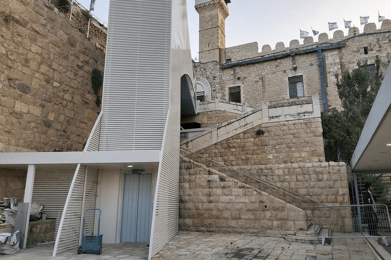 Israel inaugura elevador no Túmulo dos Patriarcas