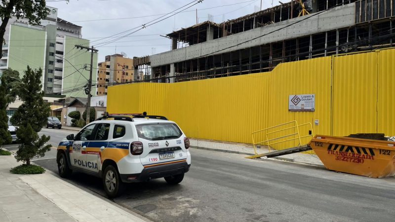Carpinteiro morre após cair em fosso de elevador de prédio em construção em Ipatinga (MG)