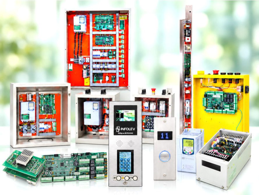 Produtos Infolev: quadros de comando, botoeiras, indicadores e placas eletrônicas