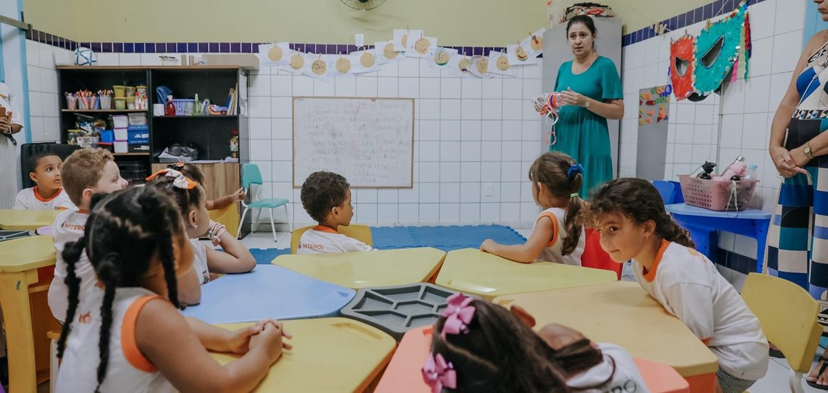 Niterói planeja instalar 11 elevadores e duas plataformas de acessibilidade em escolas municipais